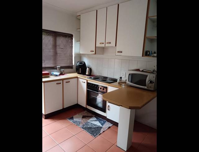 2 BEDROOM PROPERTY TO RENT IN ESCOMBE